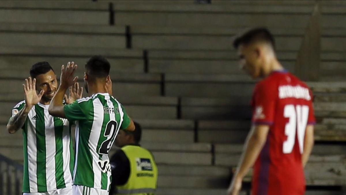 Rubén Castro celebra el gol que sentenció el partido