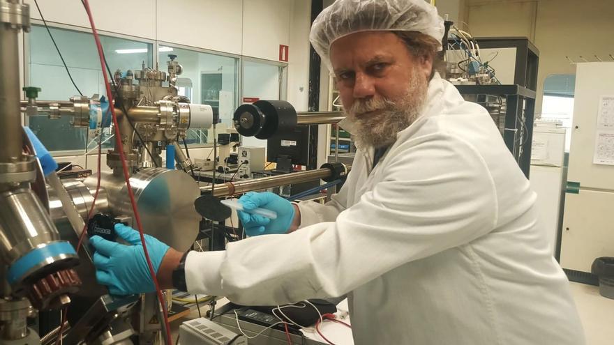 El CSIC investiga el silicio de la lava de La Palma para elaborar microchips