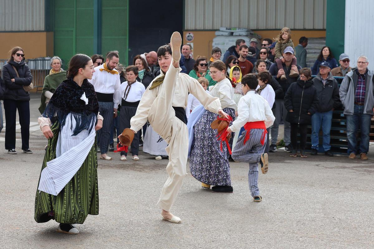 Un momento de la 'ballada' en la cooperativa.