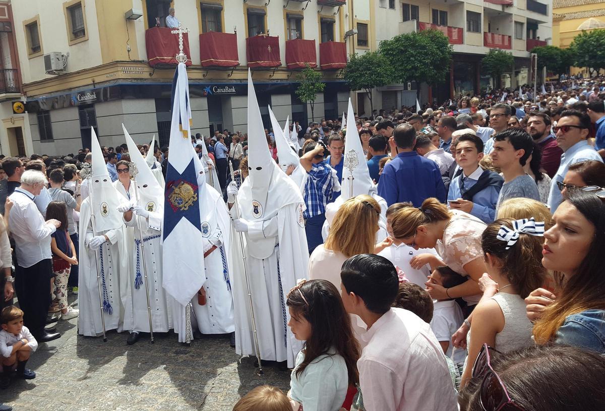 Nazarenos de la Resurrección.