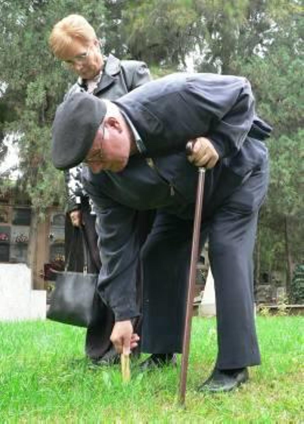 Sesenta años sin saber dónde yacía su padre