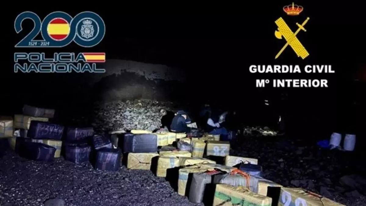 Nuevo golpe al narcotráfico en Canarias con 7.500 kilos de hachís incautados y 25 detenidos