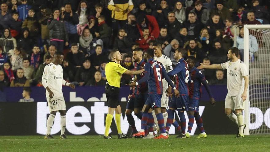 La Liga Santander: Los goles del Levante - Real Madrid (1-2)