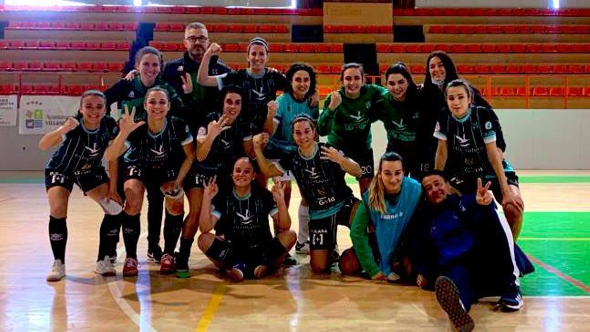La Cruz/San José festeja su victoria ante el Martos.