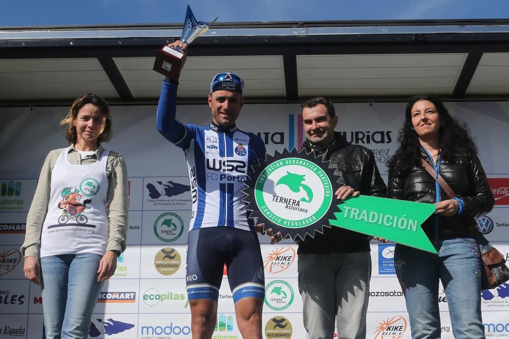 Carthy gana la primera etapa de la Vuelta a Asturias