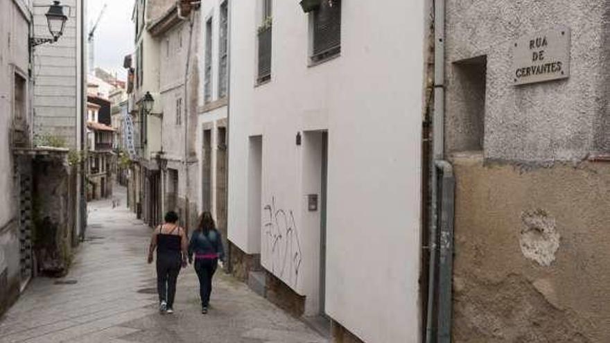 Una de las calles del casco histórico de la ciudad. // Brais Lorenzo