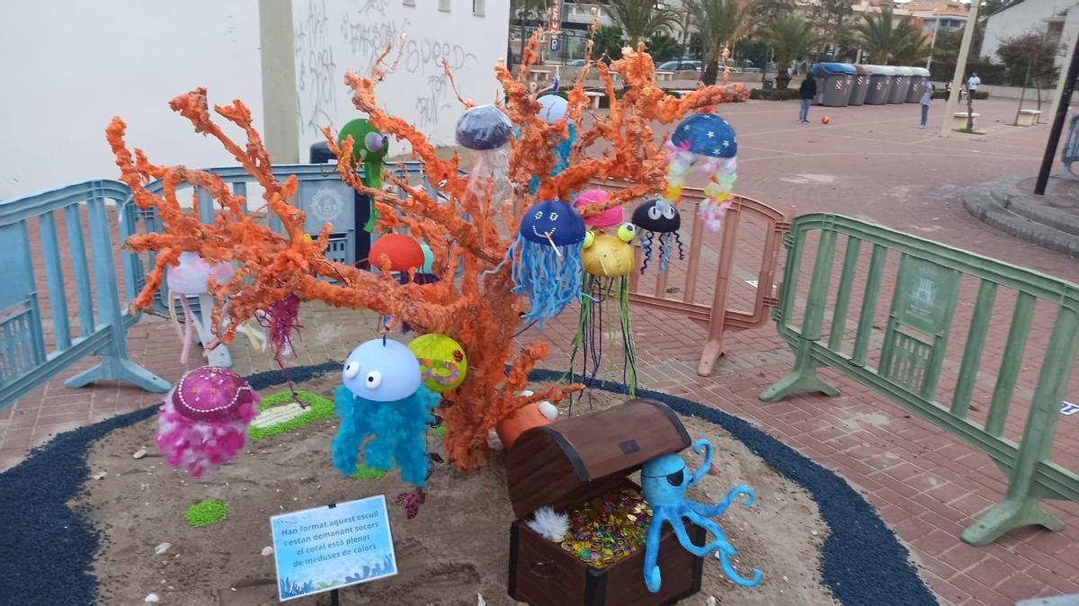 Monumento infantil de la falla de Canet d'en Berenguer.