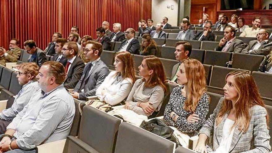 Un momento de la jornada turística ayer en el Caixaforum.