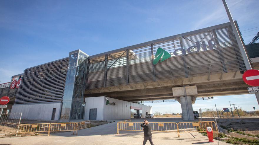 El servicio de tren Avant permitirá abrir por fin la estación Callosa-Cox sin estrenar desde 2015