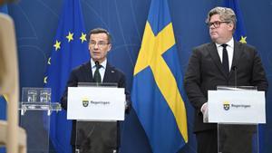 El primer ministro sueco celebra una conferencia de prensa sobre el aumento de los delitos relacionados con bandas criminales en Suecia.