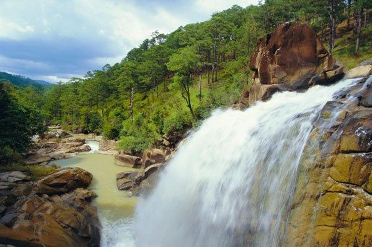 Cataratas de Ankroet, cerca de la ciudad de Da Lat, Vietnam.