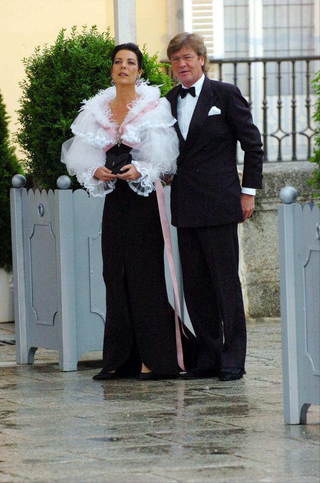 Ernesto de Hanover y Carolina de Mónaco en  la cena de gala de la boda de don Felipe y Letizia