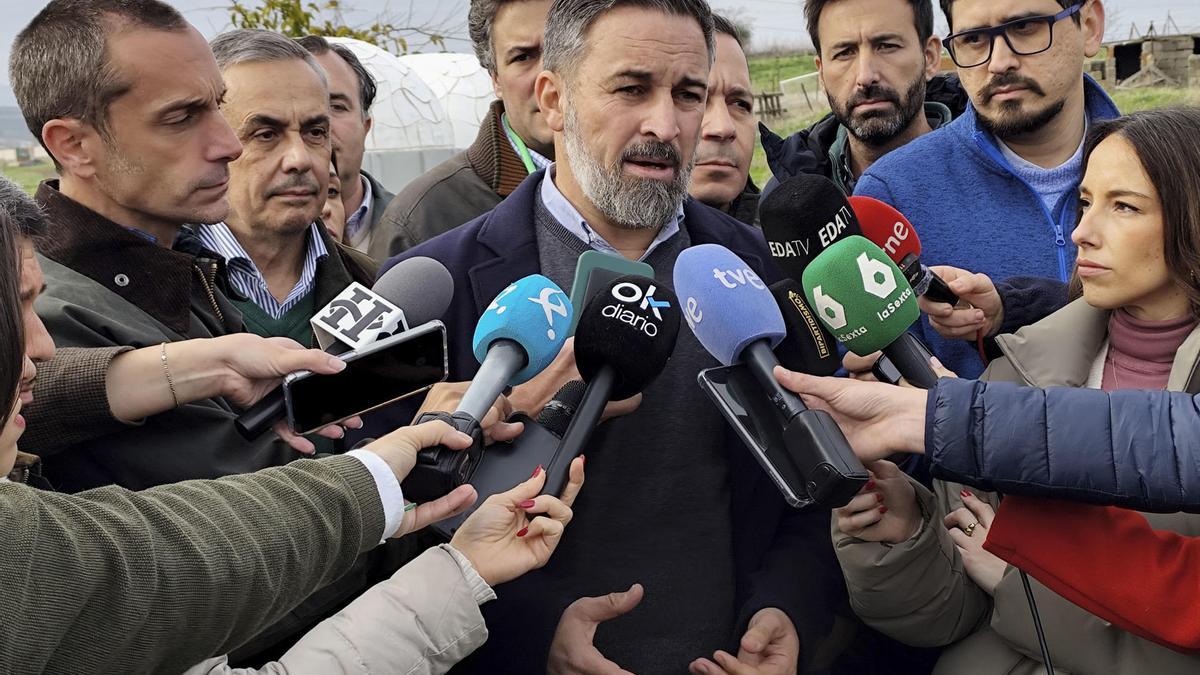 Abascal defiende la limpieza de Vox al exigir explicaciones a la organización juvenil Revuelta por los fondos de la dana