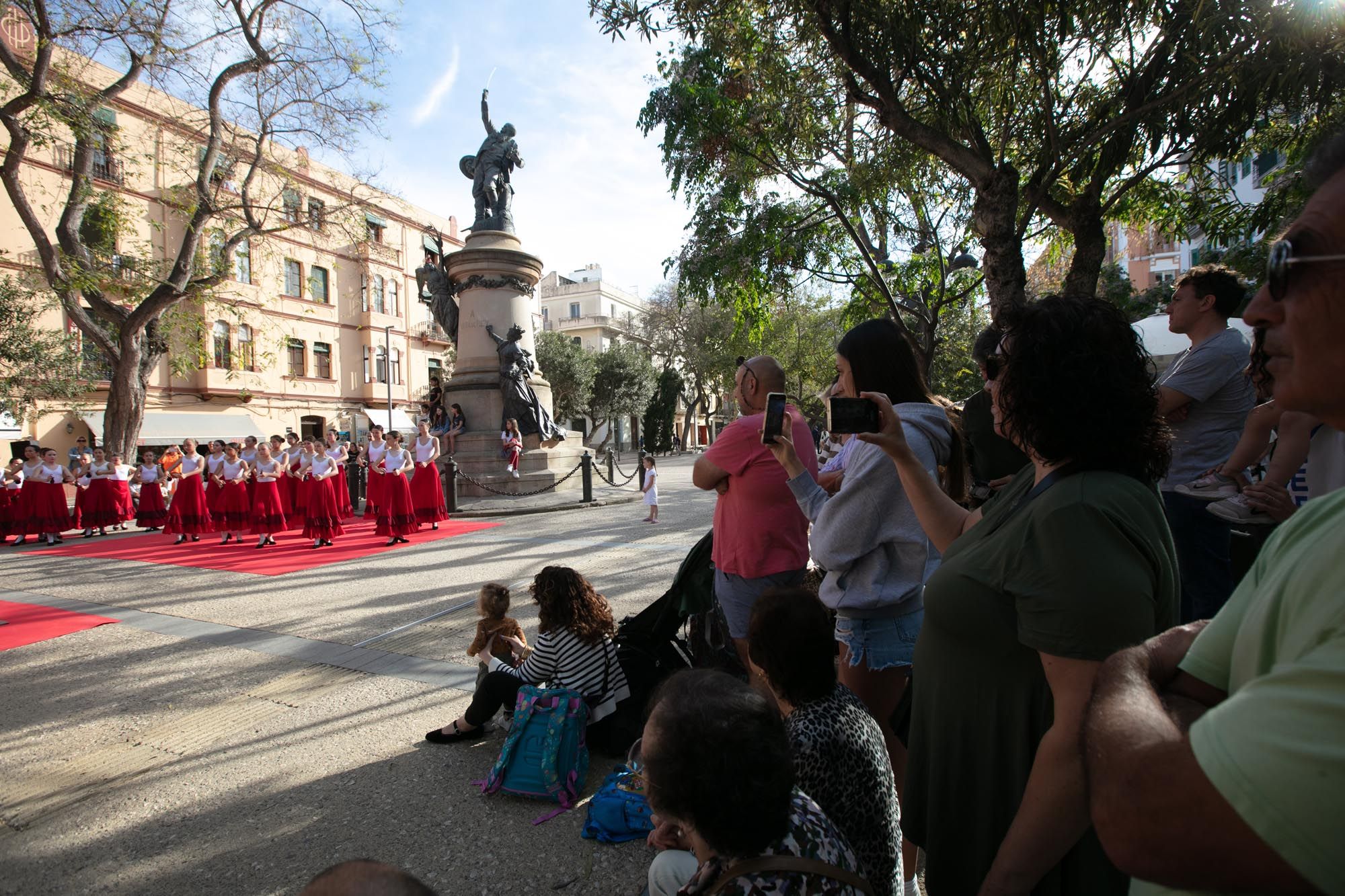 La danza sale a la calle en Ibiza