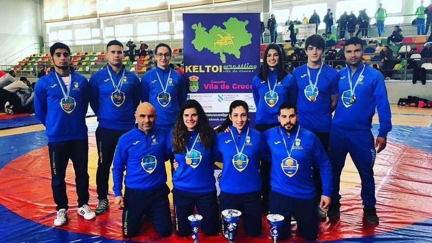 Integrantes del Keltoi de Vila de Cruces que acuden al Campeonato de España de Pontevedra.