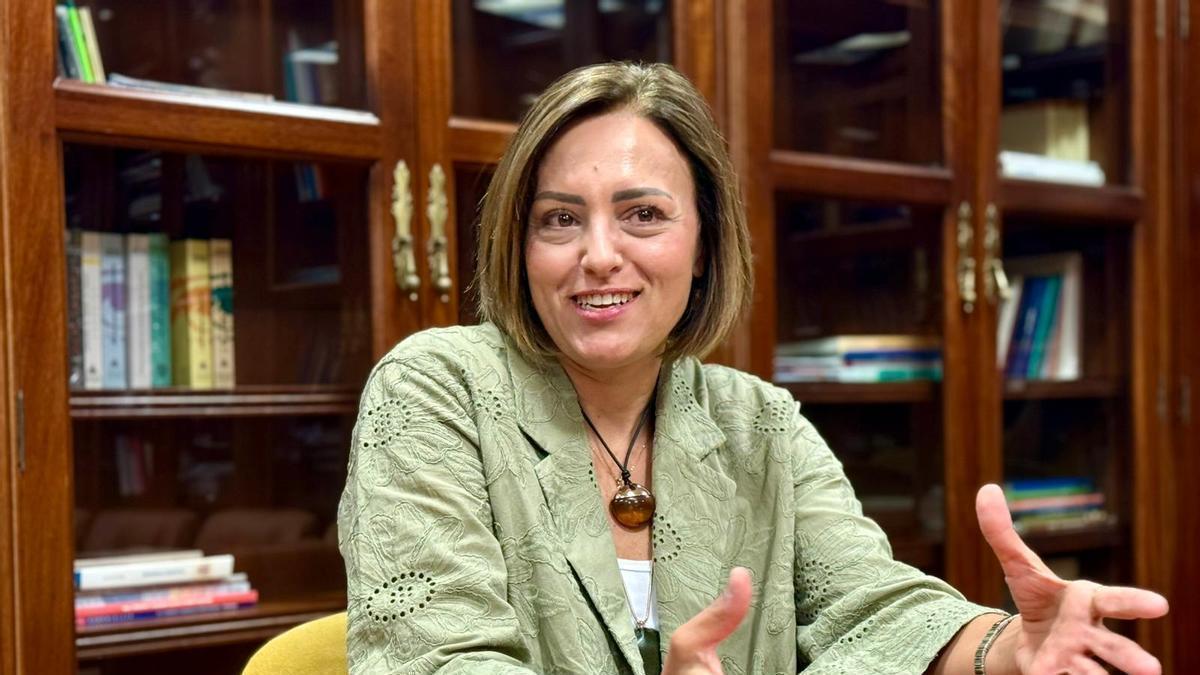 María Rosa Suárez responde una pregunta durante la entrevista.