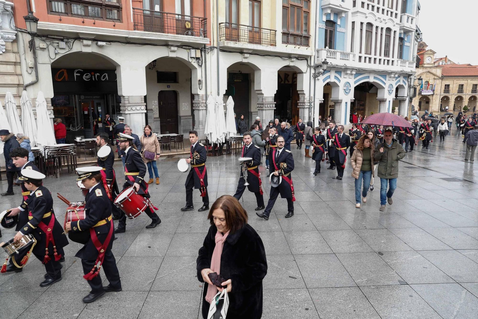 EN IMÁGENES: Así fue el certamen de bandas que dio comienzo la Semana Santa de Avilés