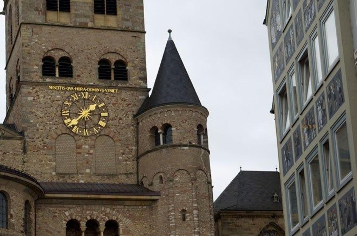 La catedral de San Pedro es la más antigua de Alemania.