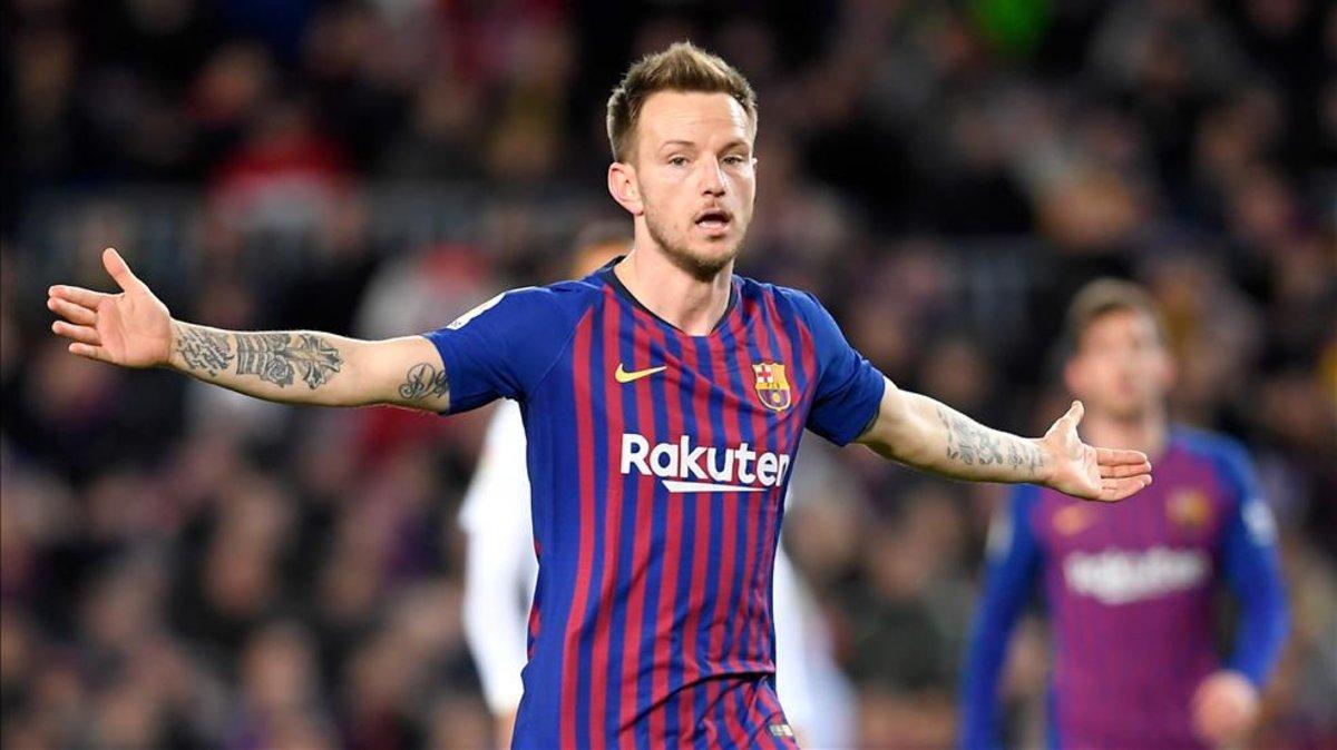 Rakitic en el partido contra el Madrid