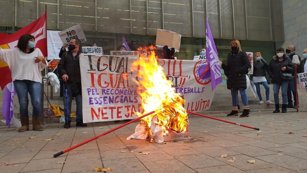 Nova protesta de les netejadores dels centres sanitaris