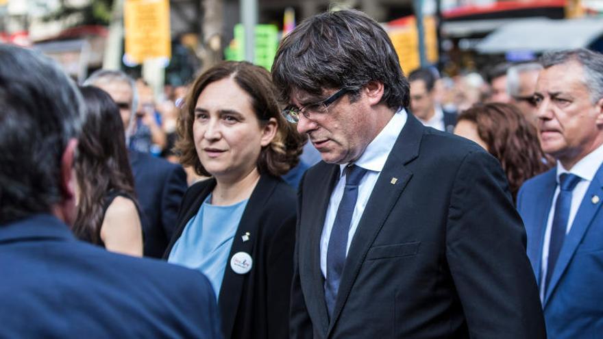 Colau i Puigdemont, avui durant la manifestació de Barcelona