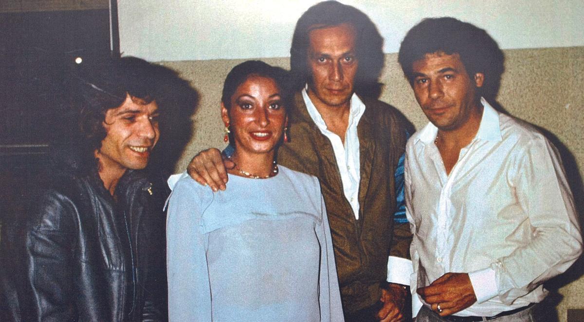 Una imagen que es historia del flamenco: Concha Calero y Merengue de Córdoba, con Camarón de la Isla y Paco de Lucía.
