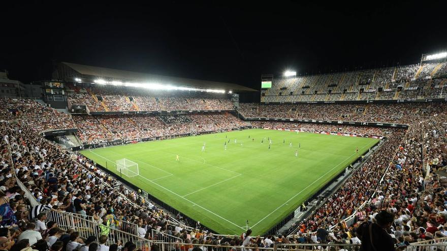 El Valencia CF pone a la venta las entradas para el último debut en Mestalla un 14 % más caras que en 2025