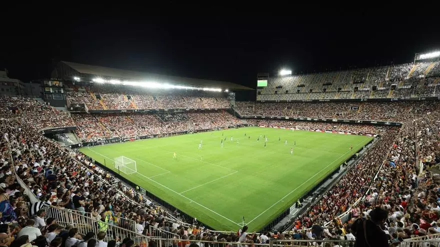 El Valencia CF pone a la venta las entradas para el último debut en Mestalla un 14 % más caras que en 2025