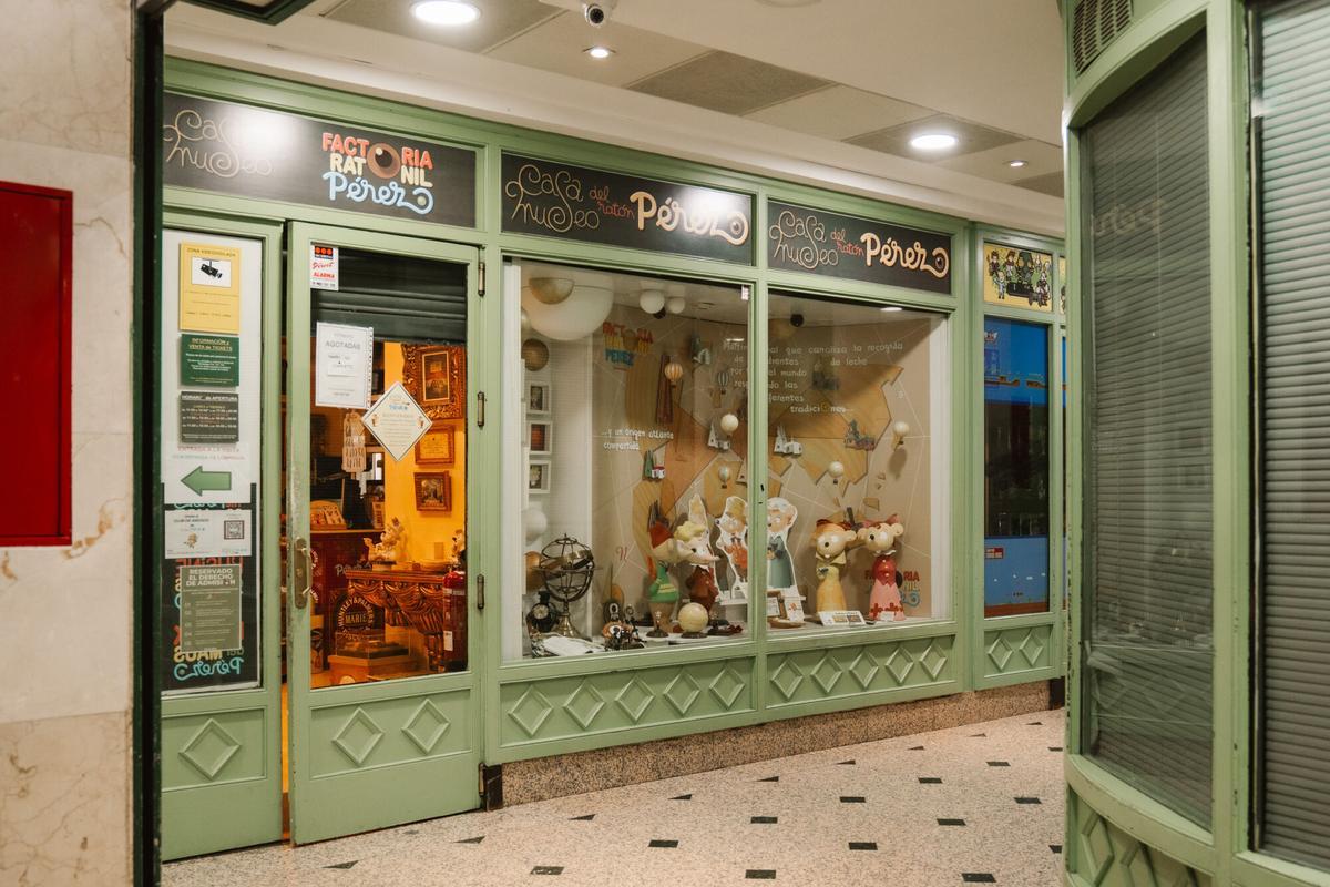 Fachada de la casa museo en la calle Arenal en Madrid, donde vive el Raton Pérez.