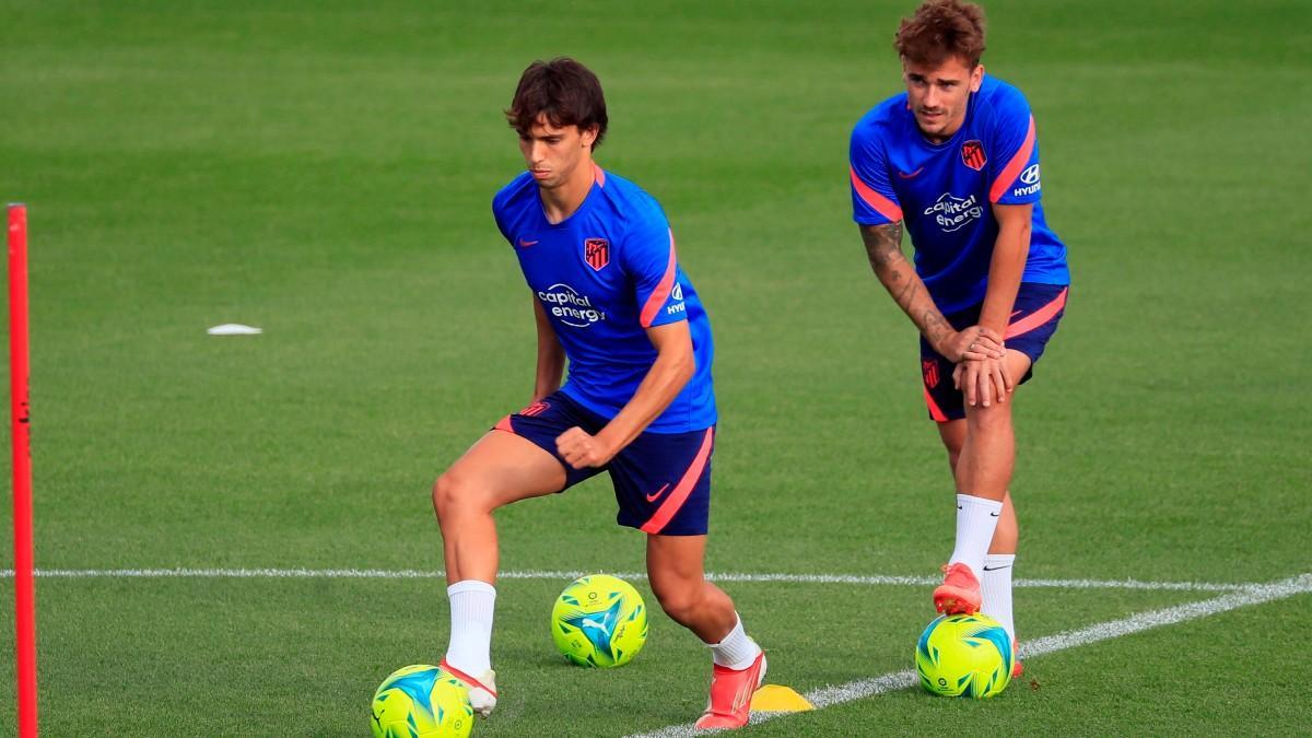 Joao Félix y Antoine Griezmann, juntos durante un entrenamiento del Atlético