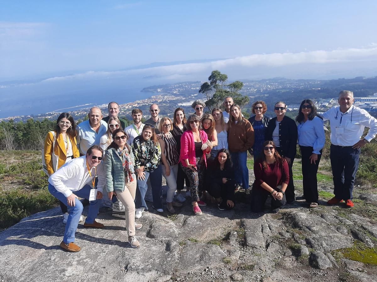 Los participantes visitaron el mirador de A Curota, en A Pobra.