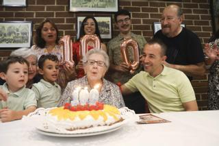 Los centenarios aumentan a un ritmo del 6 % anual y ya superan los 600 en la provincia