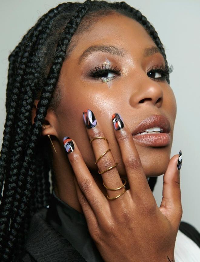 Manicura de pasarela para Halloween de Marrisa Wilson