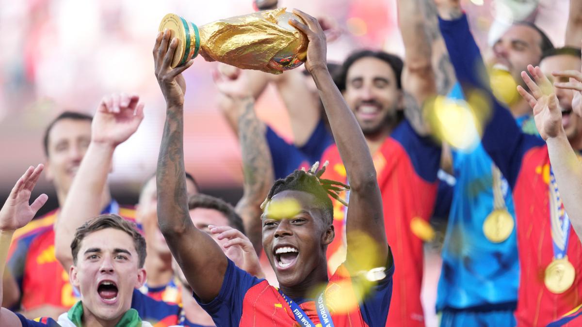 Nico Williams, campeón del mundo con España