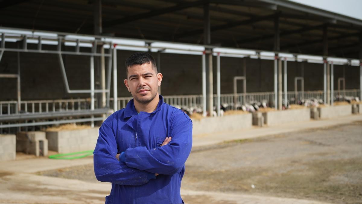 Carlos Torres, ganadero en Lanaja