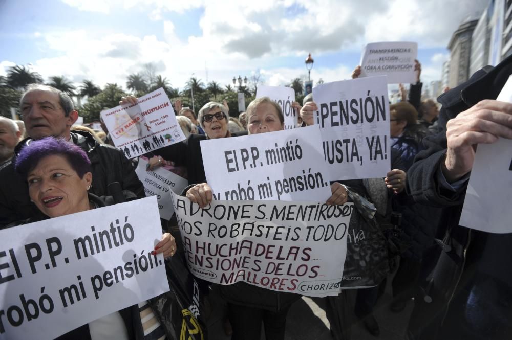 Manifestación por las pensiones en el Obelisco