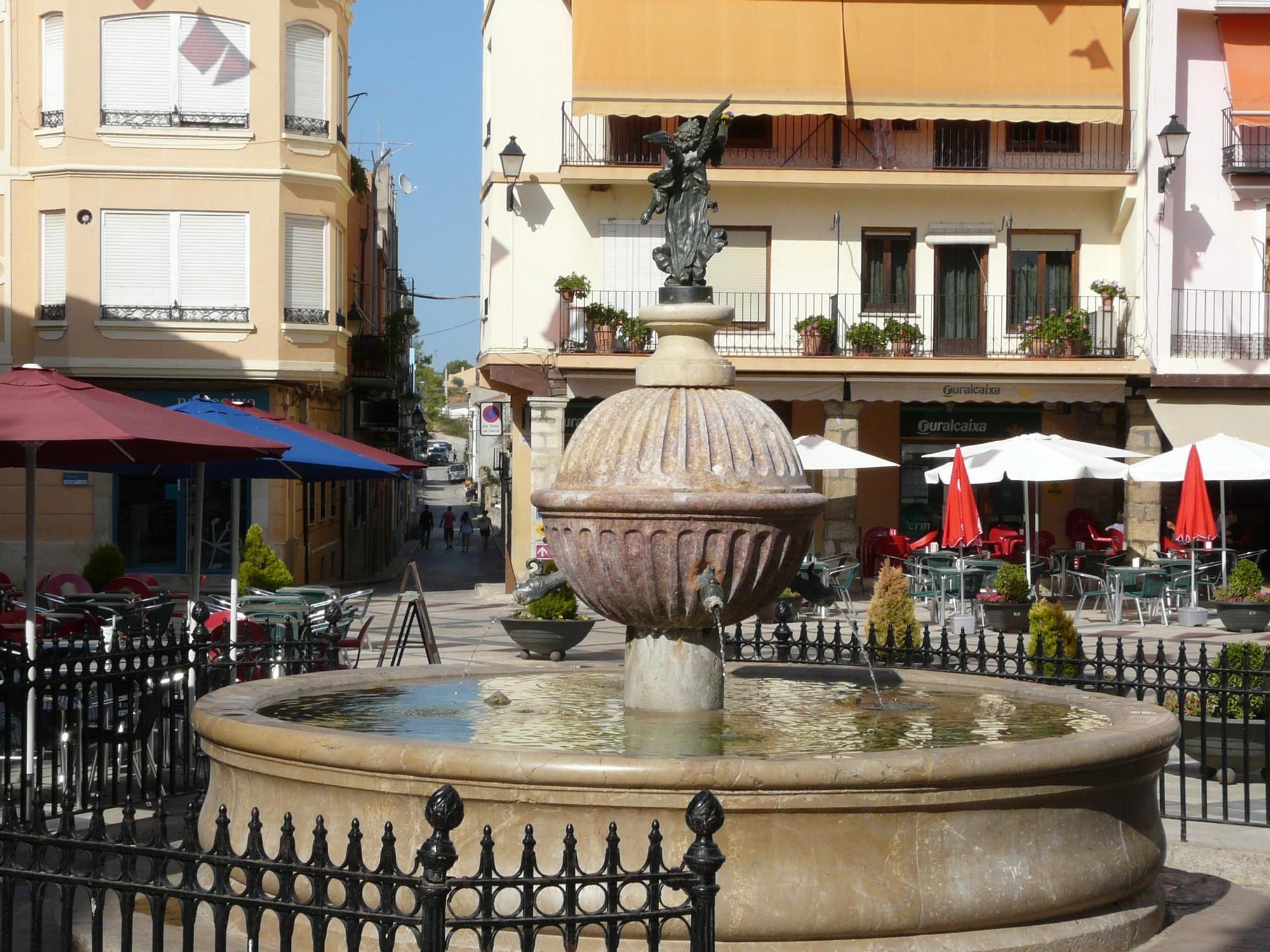 Fuente del Ángel de Sant Mateu.