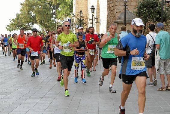 9.000 Läufer aus 49 Ländern gingen am Sonntag den 15.10. an den Start. In der Marathon Disziplin gingen die Deutschen leer aus.