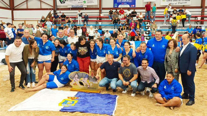 La selección femenina de lucha canaria de La Palma revalida el Trofeo Teya Ramos