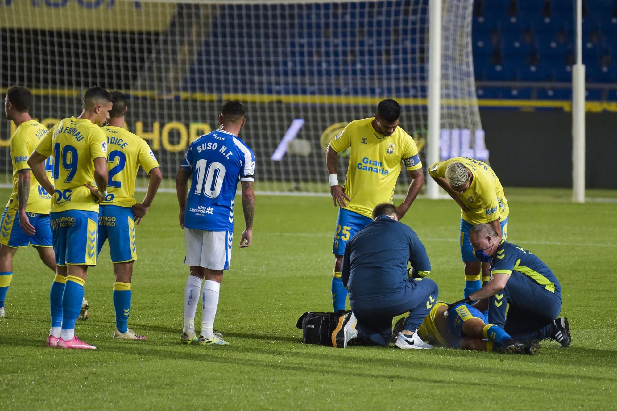 El partido del derbi UD Las Palmas - CD Tenerife, en imágenes