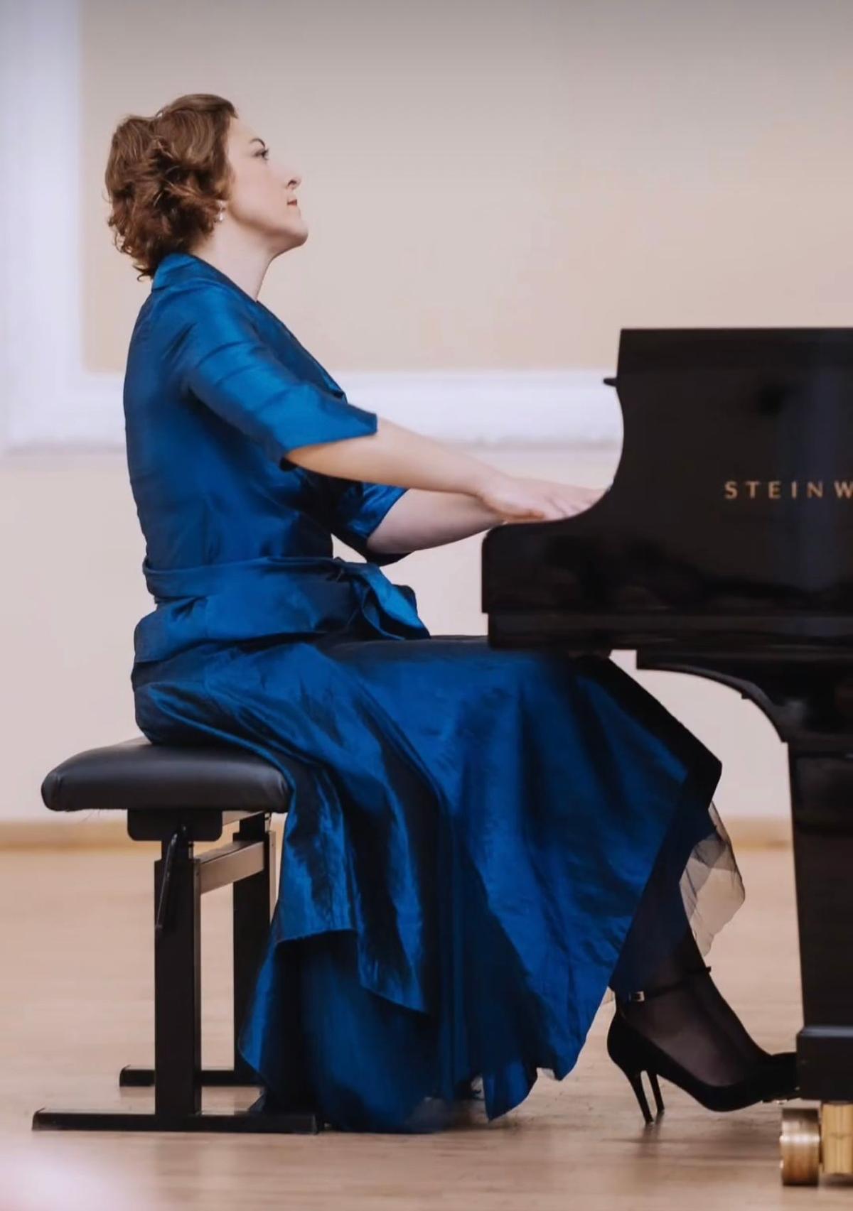 La pianista búlgara Dina Nedéltcheva