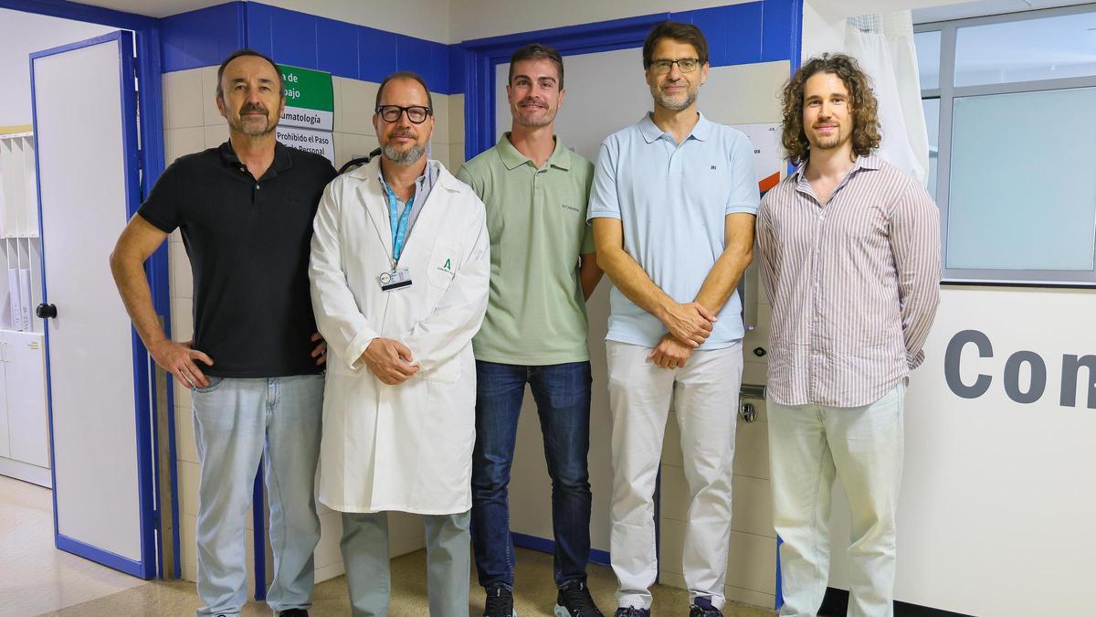 Miembros del servicio de Cirugía Ortopédica y Traumatología del Hospital Regional de Málaga.