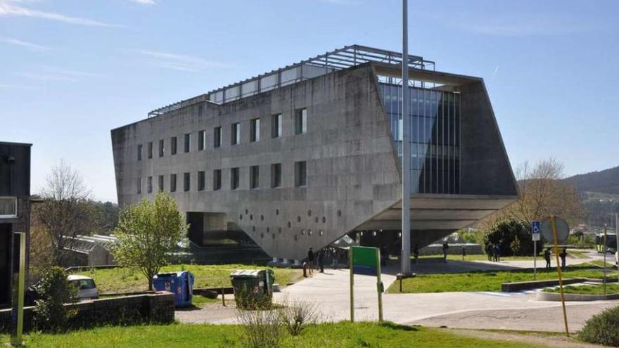 El MTI se encuentra situado enfrente de la Escuela de Ingeniería Industrial, en el campus. // FdV