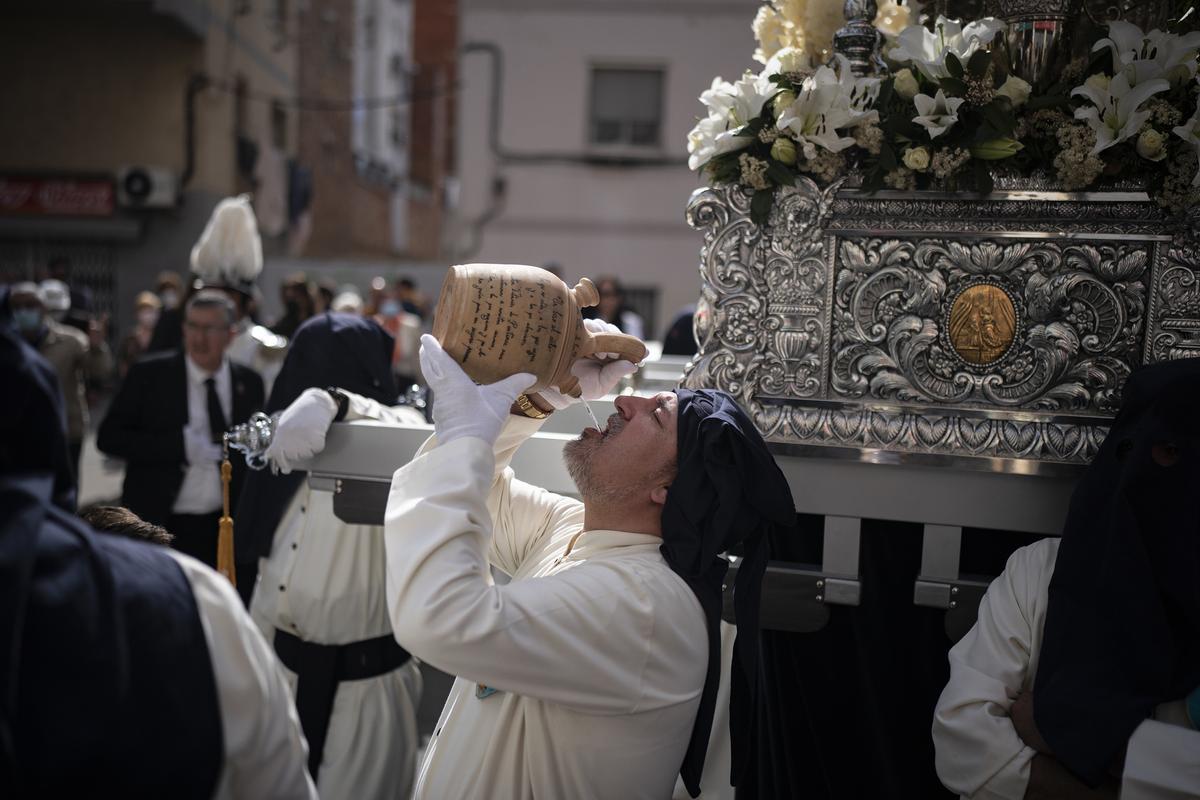 Procesión de Viernes Santo de la Cofradía 15+1 de L'Hospitalet.