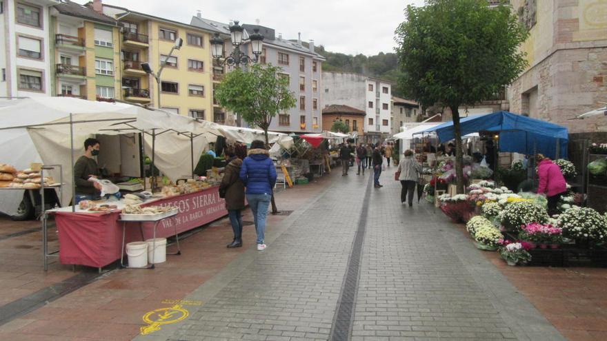 El domingo más flojo en lo que va del año de la pandemia en Cangas de Onís