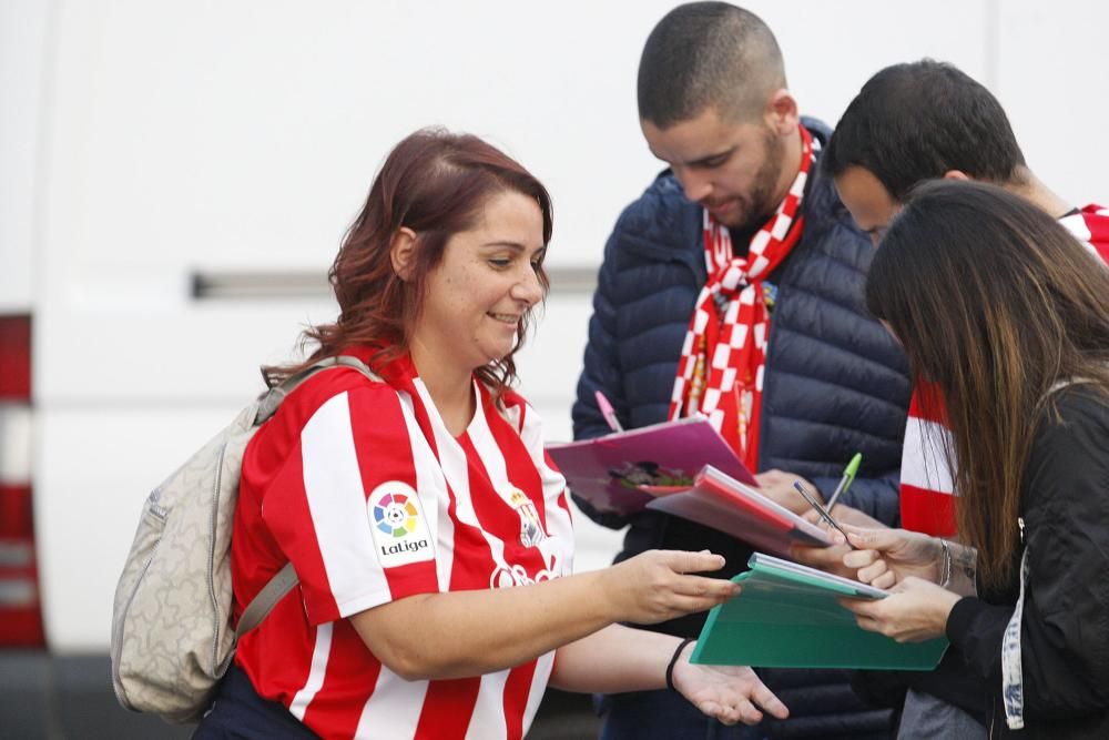 El partido entre el Real Sporting y el Huesca, en imágenes