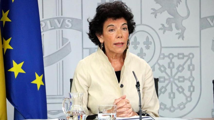 La ministra portaveu, Isabel Celáa, a la sala de premsa de Moncloa