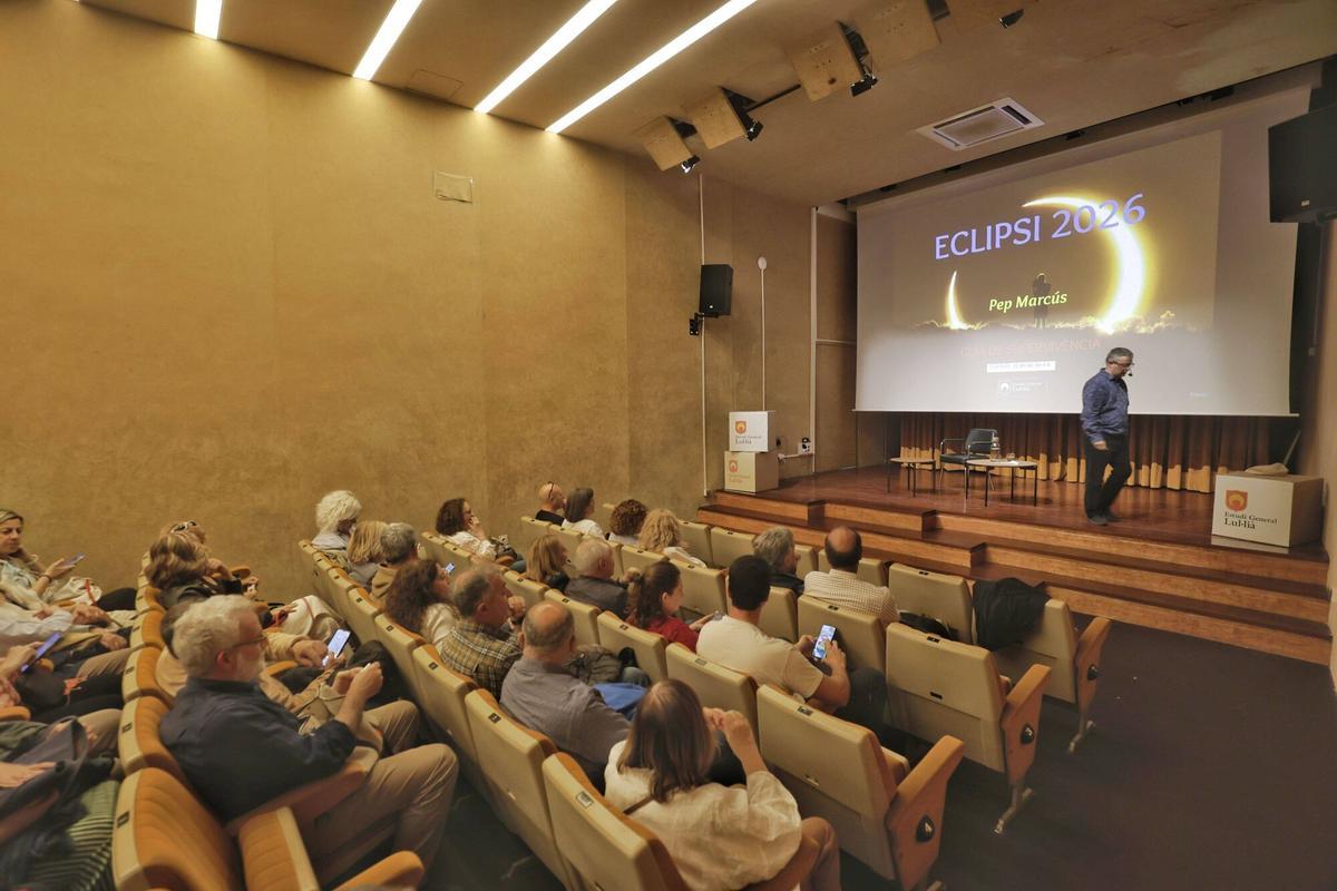 CONFERENCIA DE PEP MARCUS SOBRE EL ECLIPSE DEL 2026