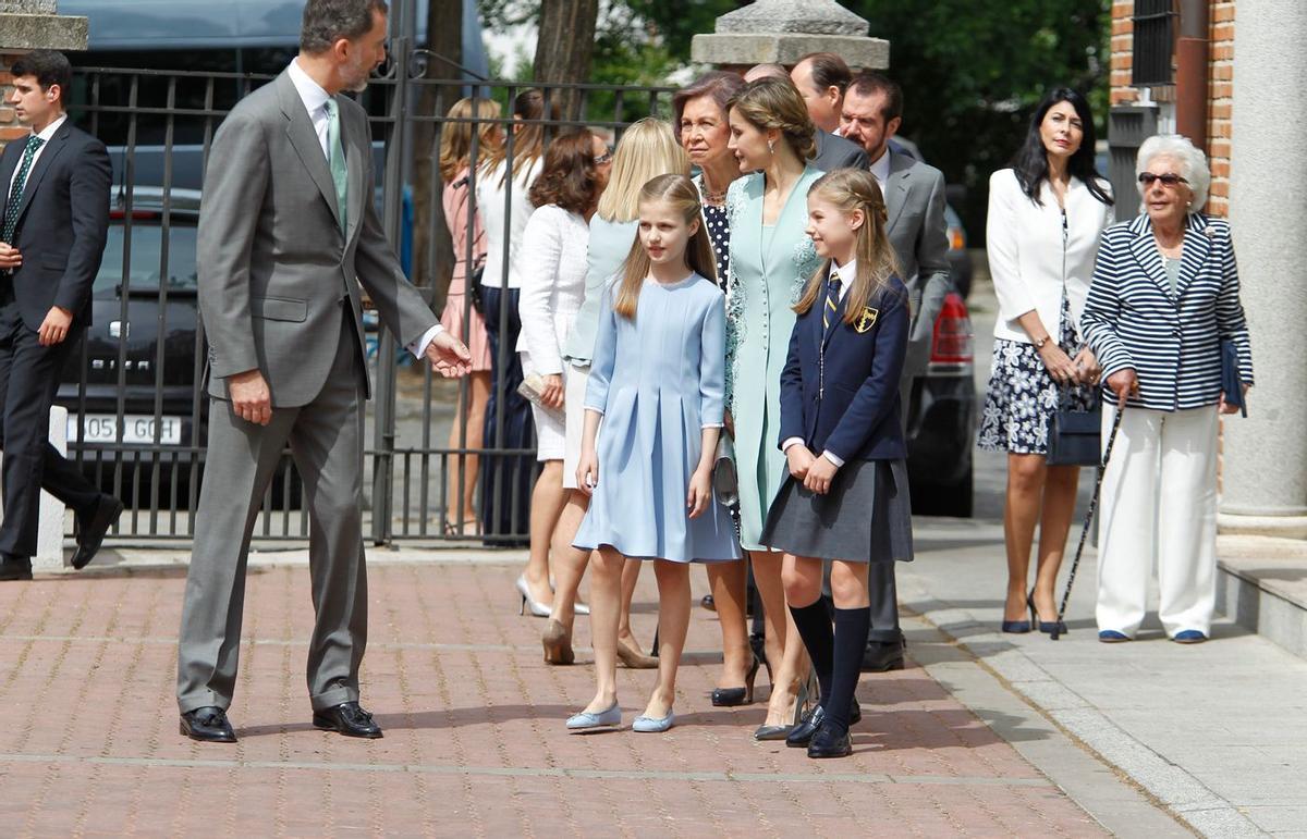 Primera Comunión de la Infanta Sofía: la Familia Real entrando a la parroquia