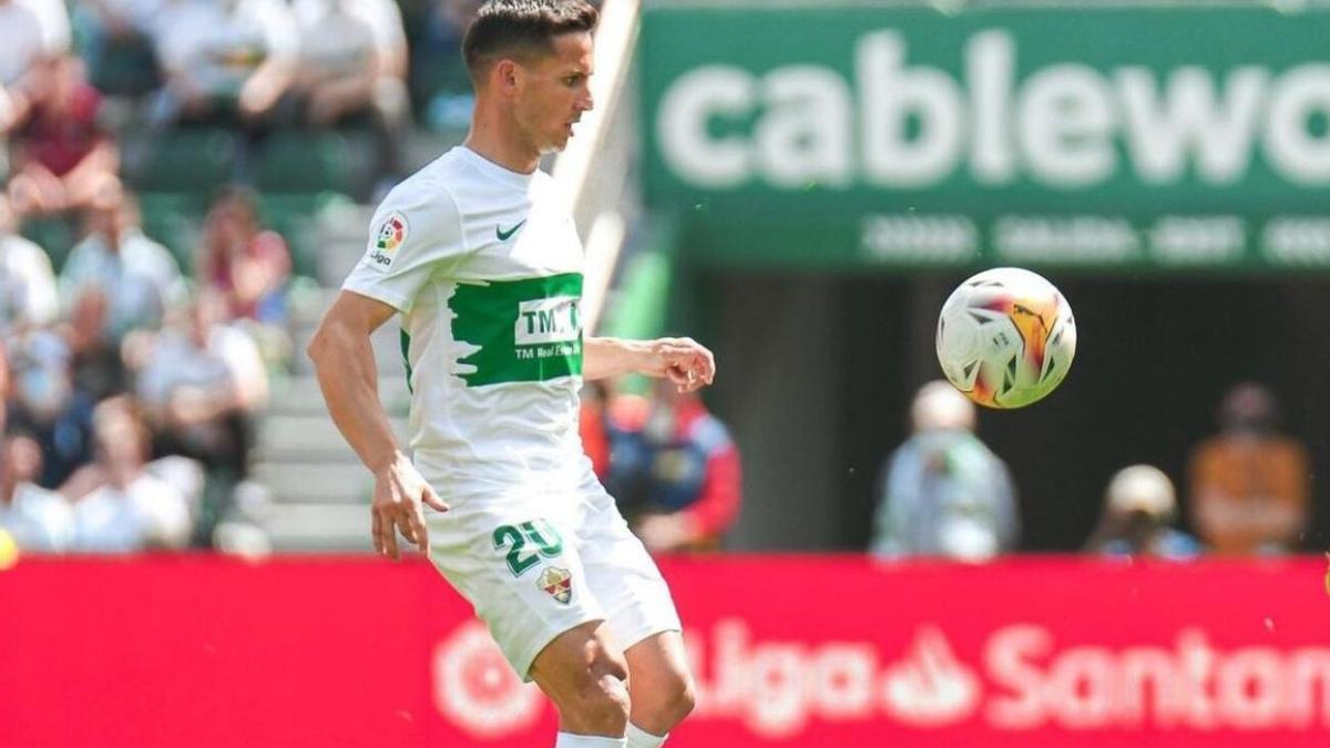 Piatti, con la camiseta del Elche CF